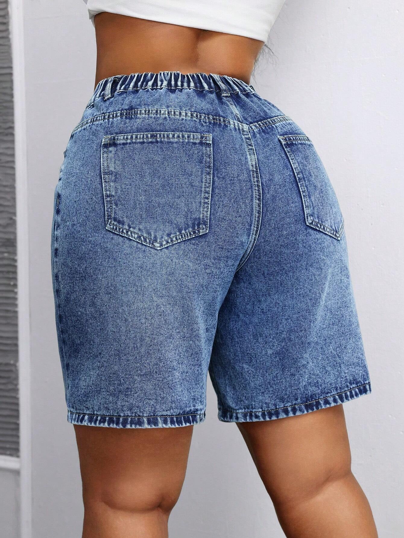 SHEIN Ezwear plus Size Water Wash Slanted Pocket Straight Leg Denim Shorts Summer Outfits for Women Festival Outfits Bermuda Shorts Casual